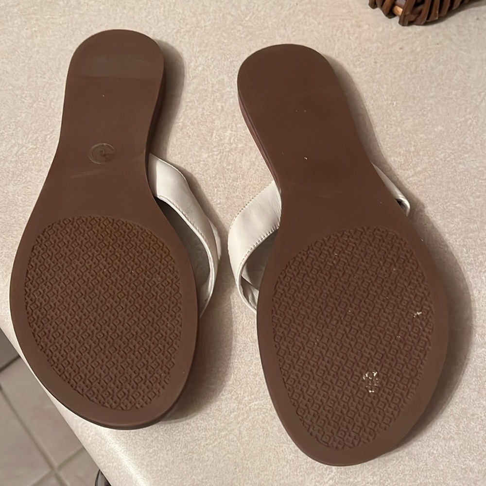 White leather Tory Burch sandals/flip flops. Great condition. So comfy! - Picture 4 of 4